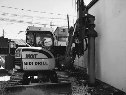 Piloti forati Sibiu - Mobilizare națională rapidă pe trailer standard – utilajele PiloFor ajung oriunde în țară.